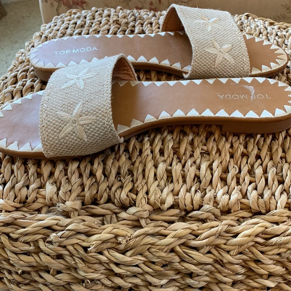 Super cute embroidered canvas slip on’s - Picture 3 of 6